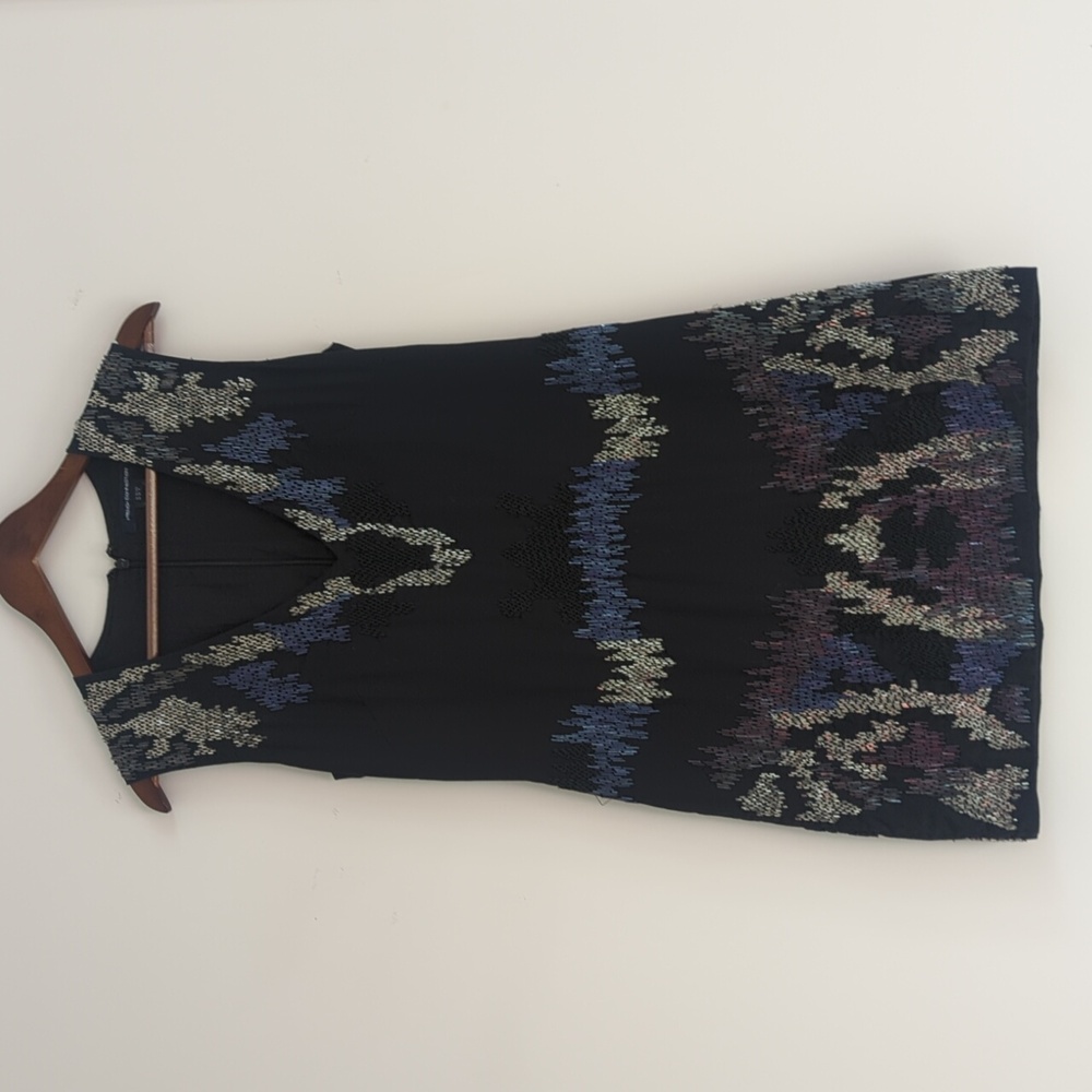 French Connection Elegant Black and‎ Blue Patterned Beaded Cocktail Dress YTK 6